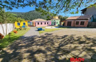 Excelente casa 11 dormitório(s) em são joão do rio vermelho - florianópolis