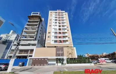 Apartamento com 2 quartos para alugar na Avenida Atílio Pedro Pagani, 1341, Pagani, Palhoça