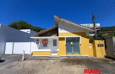 Oportunidade! casa em costeira do pirajubaé - florianópolis