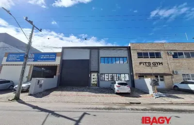 Barracão / Galpão / Depósito para alugar na Rua Pedro Thiesen Júnior, 307, Aririu, Palhoça
