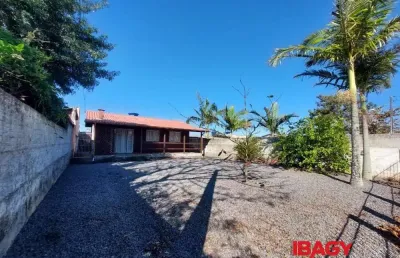 Excelente casa 3 dormitório(s) em passagem de maciambú (ens brito) - palhoça