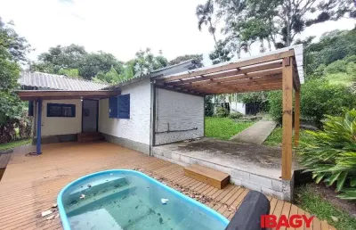 Excelente casa 2 dormitório(s) em sambaqui - florianópolis