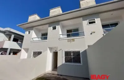 Excelente casa 2 dormitório(s) em ingleses do rio vermelho - florianópolis