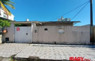 Excelente kitnet 1 dormitório(s) em trindade - florianópolis