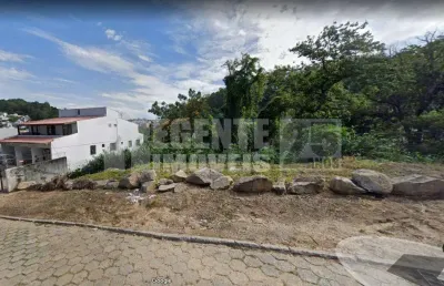 Terreno á venda no bairro carvoeira em florianópolis.