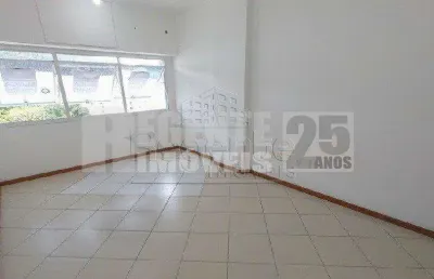 Sala comercial à venda no bairro trindade em florianópolis.
