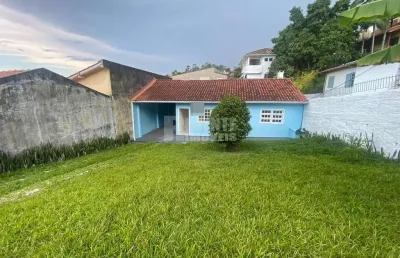 Casa com 2 quartos para alugar na Rua Laércio Costa, 01, Trindade, Florianópolis