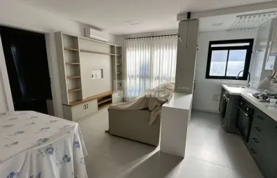 Excelente apartamento mobiliado de 1 dormitório no bairro trindade, perto da ufsc!