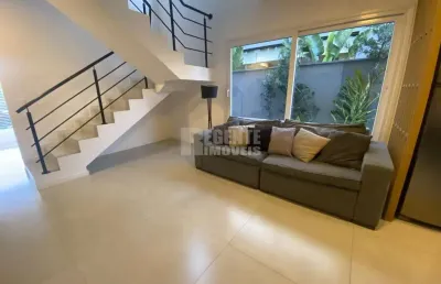 Excelente casa de 3 dormitórios no bairro campeche!