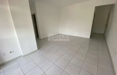 Ótimo apartamento de 3 dormitórios no bairro córrego grande!