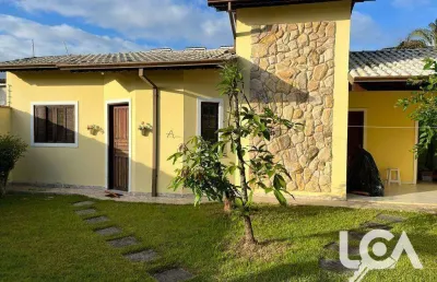 Casa com 3 dormitórios à venda, 160 m² por r$ 900.000,00 - jardim britânia - caraguatatuba/sp