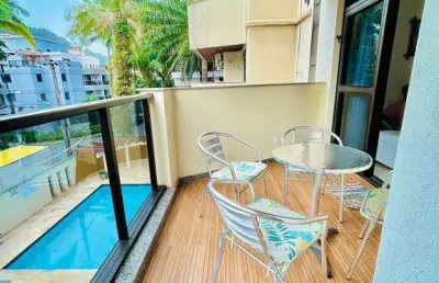 Apartamento mobiliado com 2 dormitórios na praia grande.