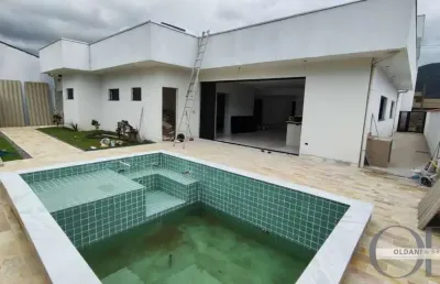 Casa térrea com 3 suítes em fase de acabamento no jardim carolina