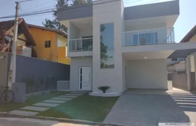 Sobrado mobiliado com 3 suítes dentro de condominio fechado.