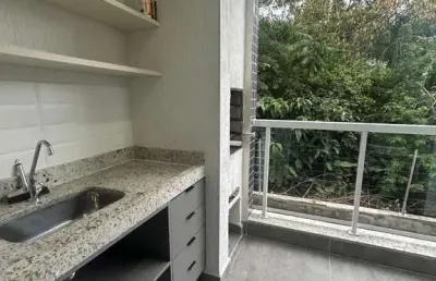 Apartamento mobiliado com 2 dormitórios na praia grande.