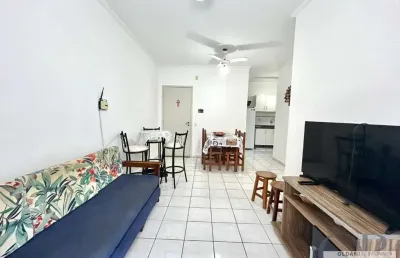 Apartamento mobiliado com 2 dormitórios apenas 150 metros da praia grande