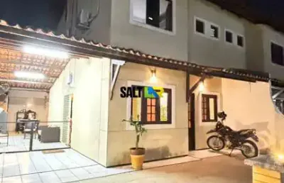 Casa duplex em condomínio à venda, com área construída de 110,00, no passaré