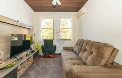 Apartamento  02 dormitórios com vaga coberta e sótão no iapi !!!