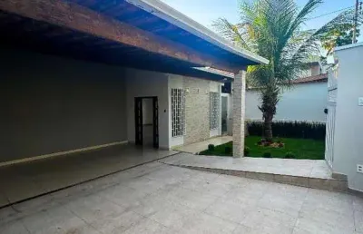 Casa de 3 quartos no bairro das àguas perto do hmc em ipatinga mg.