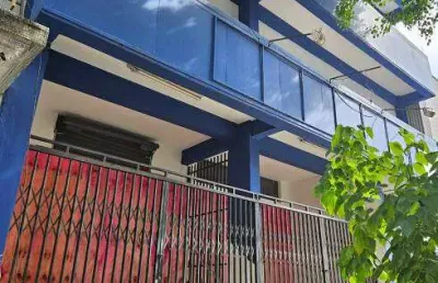 Prédio comercial disponível para locação no centro de curitiba com 12 vagas