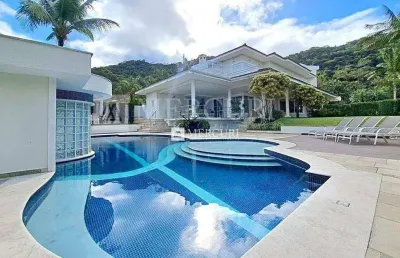 Casa de alto padrão com piscina e espaço gourmet no guarujá