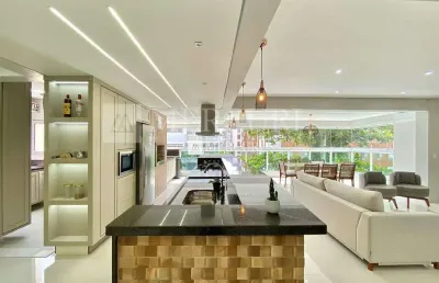 Apartamento no guarujá, enseada, 3 quartos, sala integrada com varanda gourmet - mercuri imóveis - imobiliária no guarujá