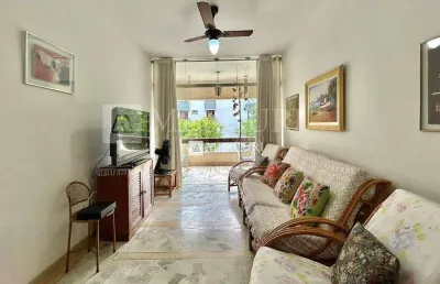 Apartamento no guarujá, enseada, amplo com sacada, 2 quartos