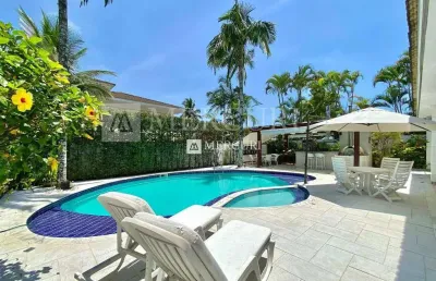 Casa no guarujá, condomínio fechado, enseada, 5 suítes, piscina e churrasqueira- mercuri imóveis - imobiliária no guarujá
