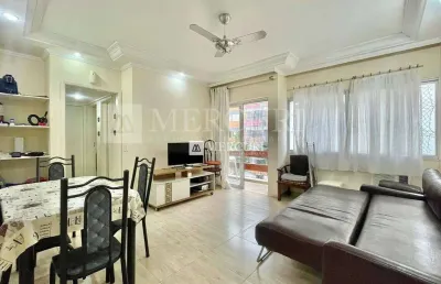 Apartamento no guarujá, enseada, 3 quartos, sala para 2 ambientes e sacada - mercuri imóveis - imobiliária no guarujá