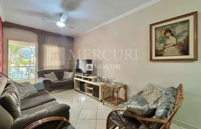 Apartamento no guarujá, enseada, 2 quartos, sala para 2 ambientes e sacada - mercuri imóveis - imobiliária no guarujá