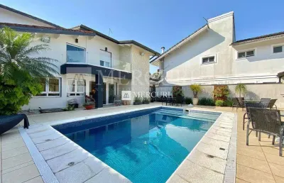 Confortável casa com 4 suítes e lazer no jardim acapulco