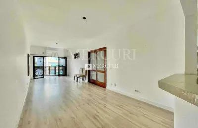 Apartamento no guarujá, com sacada na praia da enseada - mercuri imóveis guarujá