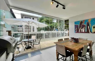 Apartamento moderno e decorado de frente para o mar na praia do tombo, guarujá