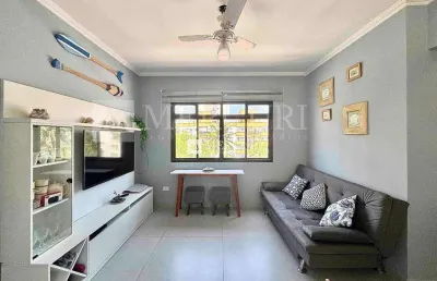Apartamento no guarujá, enseada há 400 metros da praia.