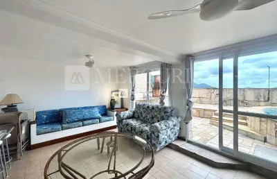 Cobertura no guarujá, enseada, 3 quartos, sala para 2 ambientes, varanda com piscina e churrasqueira - mercuri imóveis - imobiliária no guarujá