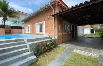 Casa no guarujá, condomínio fechado, jardim acapulco, 4 quartos- mercuri imóveis - imobiliária no guarujá