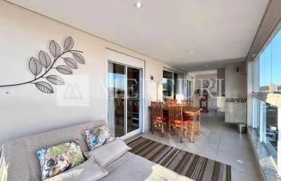 Apartamento no guarujá, enseada, com vista mar, 2 suítes e área gourmet.