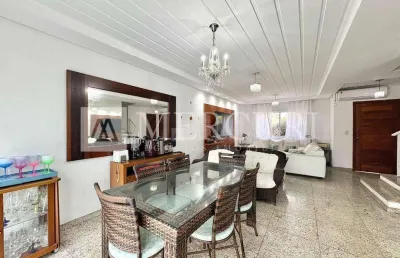 Casa no guarujá, condomínio fechado, condomínio via del mare, 4 quartos sendo 2 suítes.