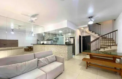 Apartamento no guarujá, enseada, duplex, varanda e 2 quartos - mercuri imóveis - imobiliária no guarujá