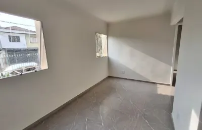 Lindo apartamento térreo reformado, a 300m do metrô!