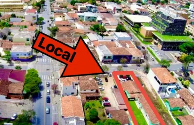 Araucária terreno no centro em área nobre com casas de alvenaria