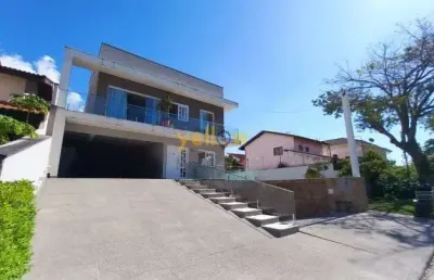 'casa luxuosa em arujá 5: 4 dormitórios e 489m² por r$3.2m'