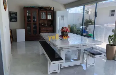 Casa em condomínio fechado à venda em arujá, 3 suítes, 201m²