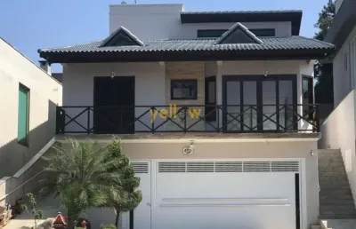 Bela casa em condomínio fechado em  mogi das cruzes
