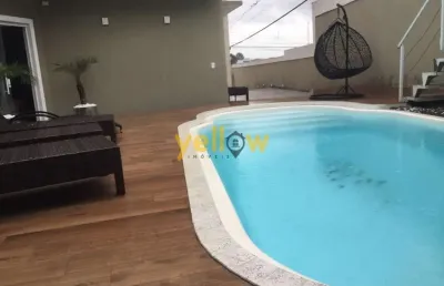 Casa à venda em arujá: 3 suítes e 360m² por r$1.290.000