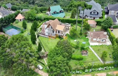 Casa de luxo em alto do capivari, campos do jordão: 5 dormitórios, 4 suítes, 660m² por r$ 4,2m para venda.