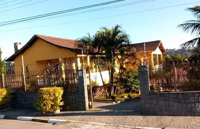 Casa à venda em jordanópolis, arujá: 4 dormitórios e 500m²