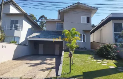 Casa em condomínio fechado à venda em arujá v – 4 dorms, sendo 2 suítes 208m² const e 344m² terreno.