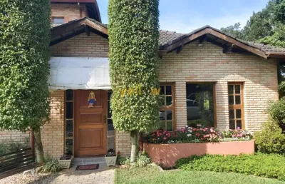 Casa em arujázinho: 3 suítes, 5 banheiros - r$2.300.000