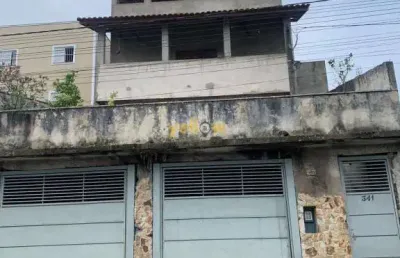 Casa espaçosa em bairro central de arujá - 4 quartos, 1 suíte, 4 banheiros - venda
